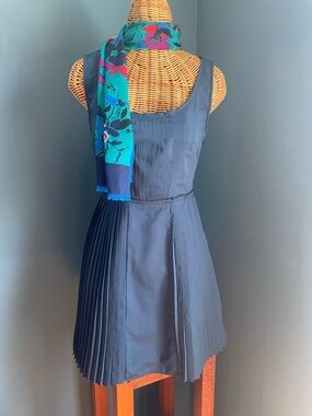LC Lauren Conrad Navy Sleeveless Pleated Side Zip Dress Size 6